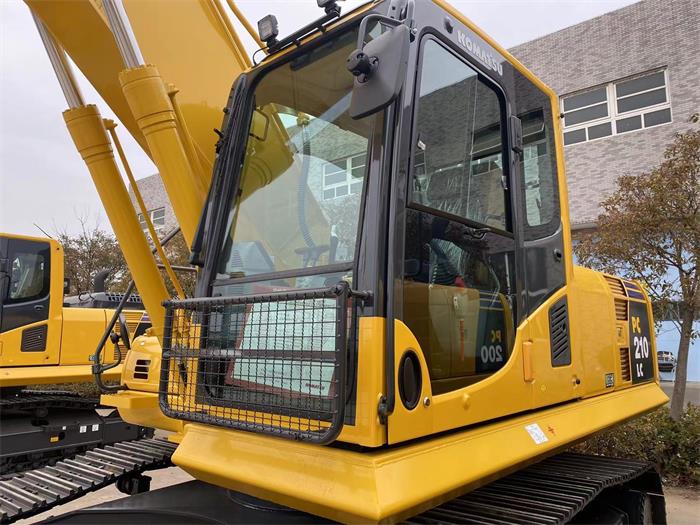 Used Komatsu PC210 5