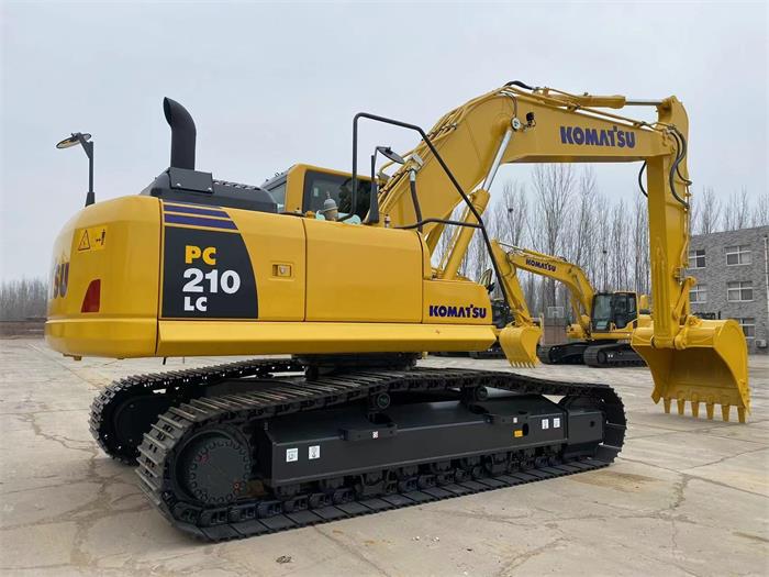 Used Komatsu PC210 3