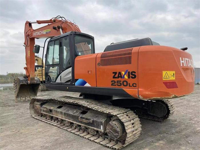 Used Hitachi ZX250 Excavator