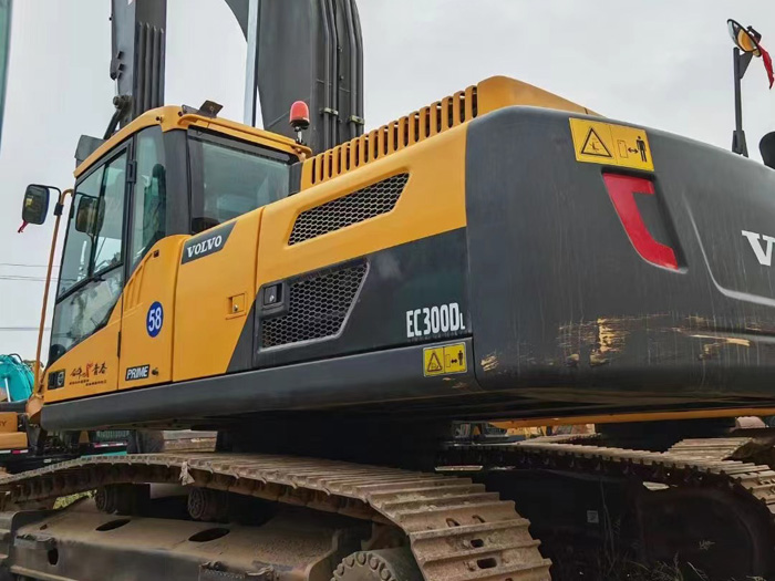 Used Volvo EC300 Excavator