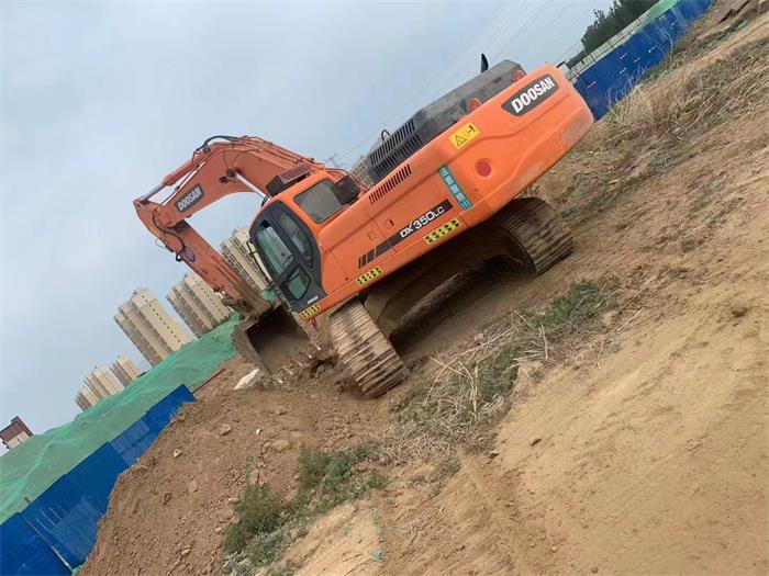 Used Doosan DH350 Excavator