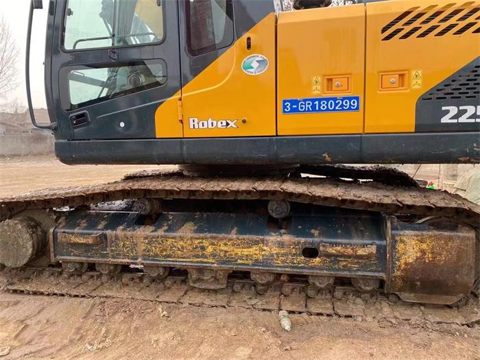 Used Hyundai R225 Excavator