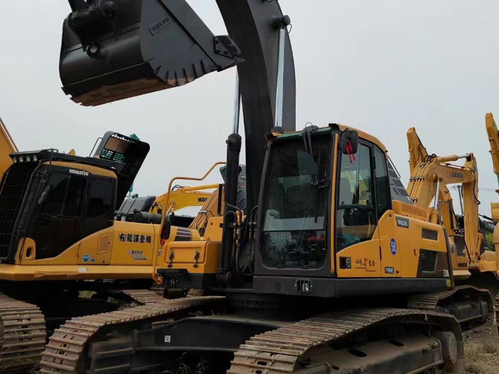 Used Volvo EC300 Excavator