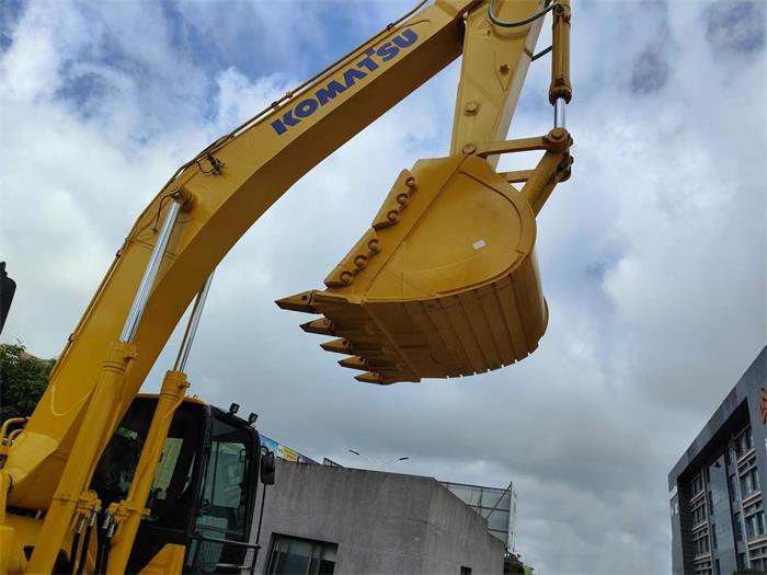 Used Komatsu PC300 Excavator