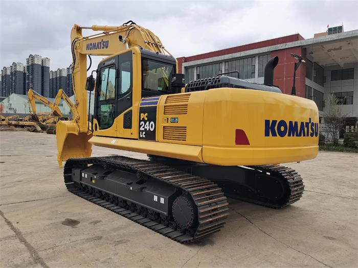 Used Komatsu PC240 Excavator