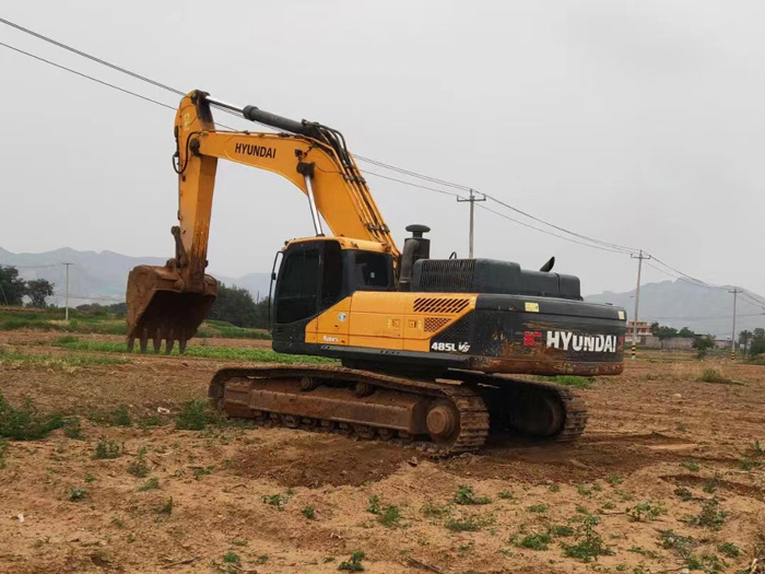 Used Hyundai R485 Excavator