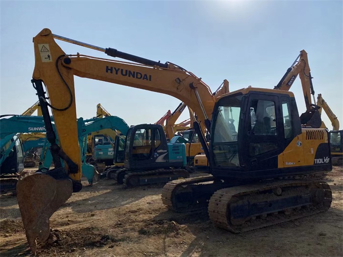 Used Hyundai R110-2 Excavator