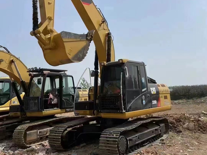 Used CAT 320 Excavator