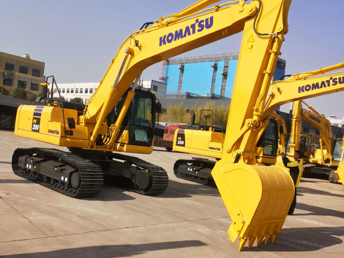 Used Komatsu PC200 Excavator