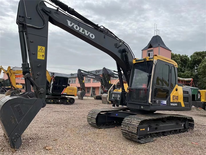 Used Volvo EC140 Excavator