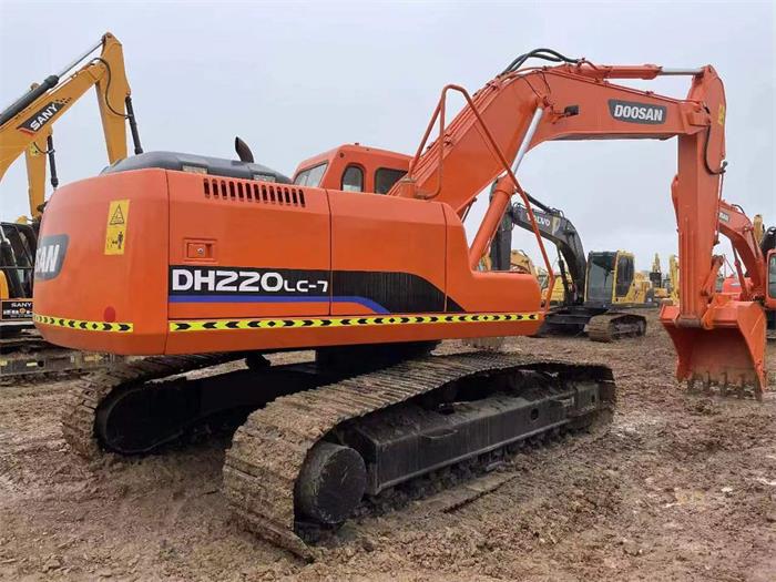 Used Doosan DH220 Excavator