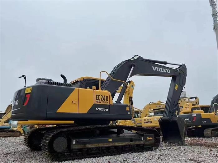 Used Volvo EC240 Excavator