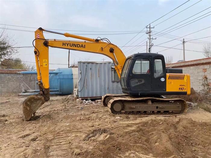 Used Hyundai R110 Excavator