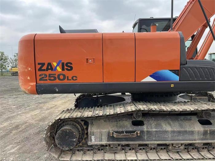 Used Hitachi ZX250 Excavator