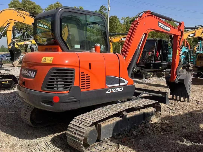 Used Doosan DH60 Excavator