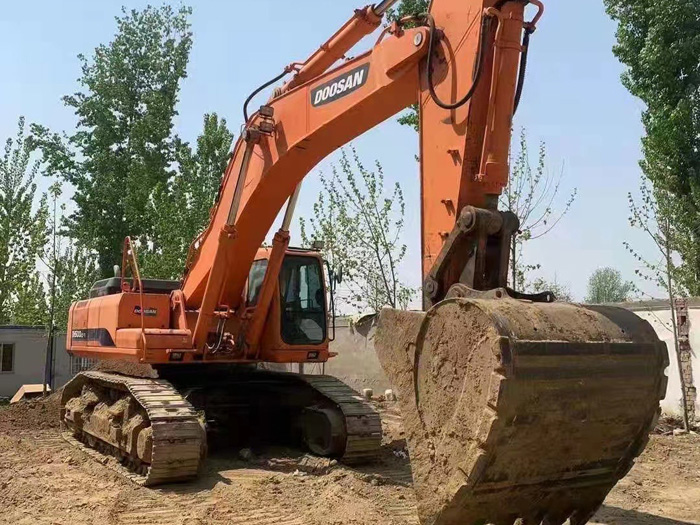 Used Doosan DH500 Excavator