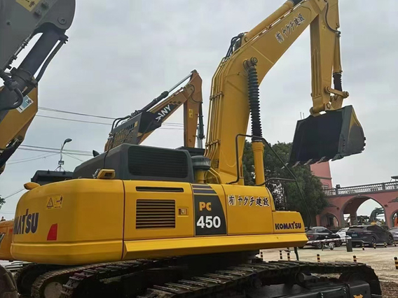 Used Komatsu PC450 Excavator