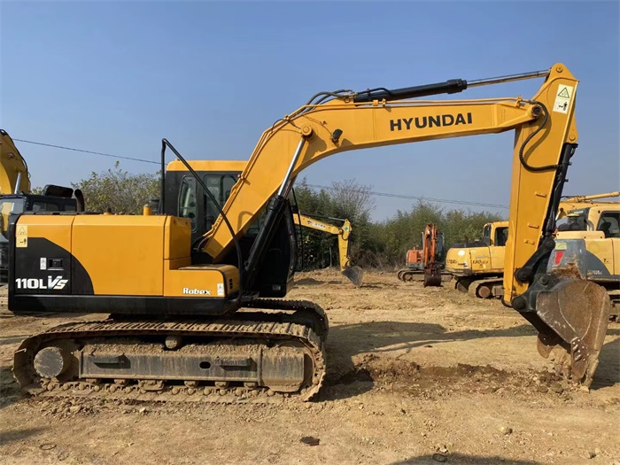 Used Hyundai R110-2 Excavator