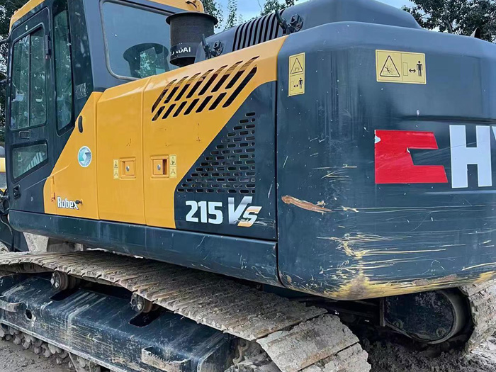 Used Hyundai R215 Excavator