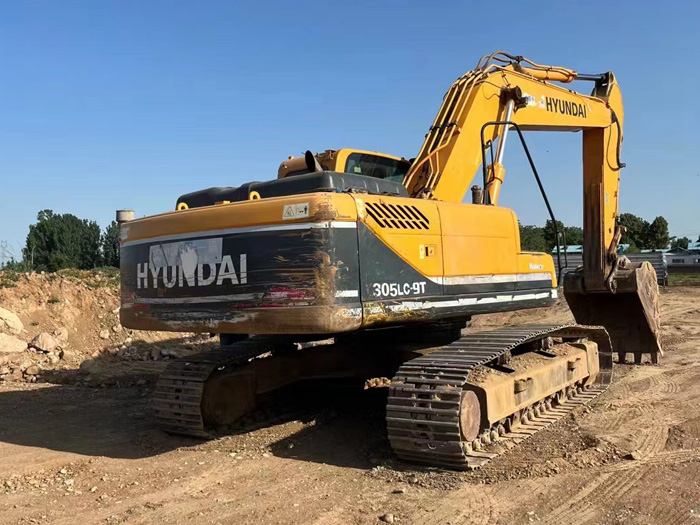 Used Hyundai R275 Excavator