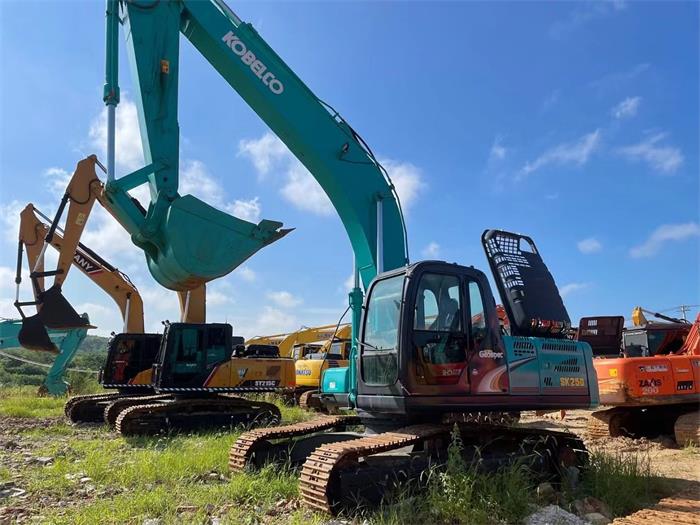 Used Kobelco SK250 Excavator